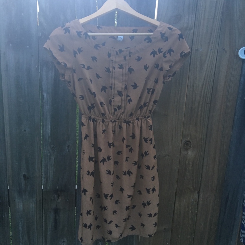 Old Navy Tan and Black Bird print dress